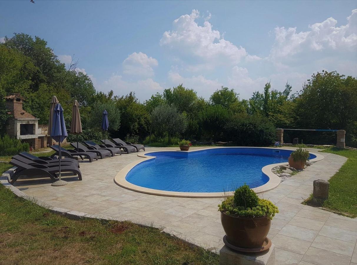 Villa Slivari Zminj Экстерьер фото